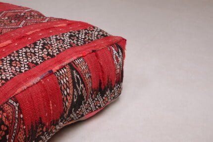 Vintage moroccan pouf 24’’ X 24” X 7.8’’