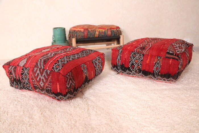 Vintage moroccan pouf 24’’ X 24” X 7.8’’