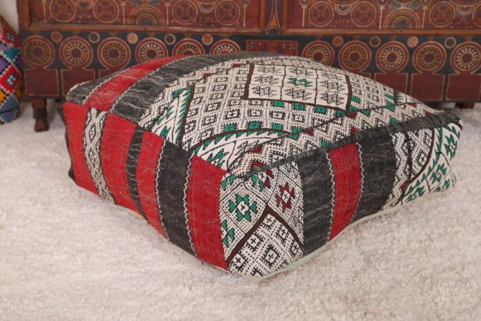 Striped moroccan pouf 24’’ X 24” X 7.8’’