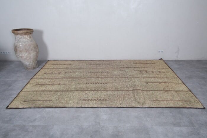 TUAREG RUG 6.4 X 10.1 FEET