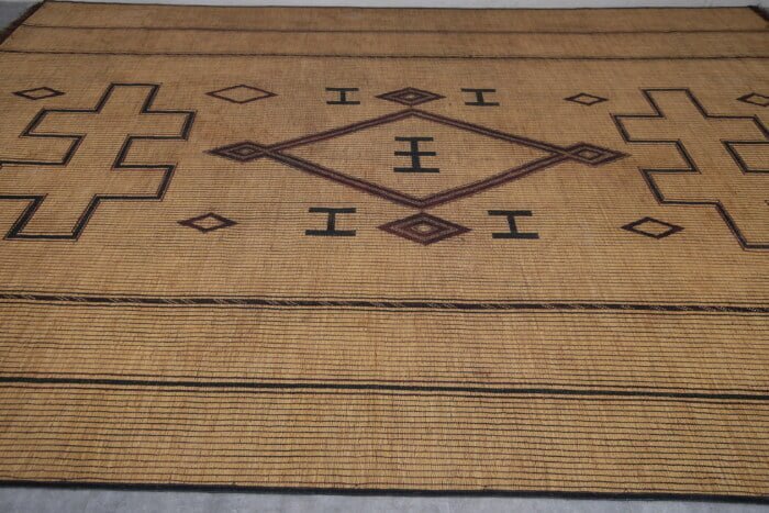 TUAREG RUG 8.9 X 12.9 FEET