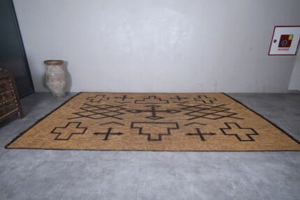 TUAREG RUG 8.5 X 13.7 FEET