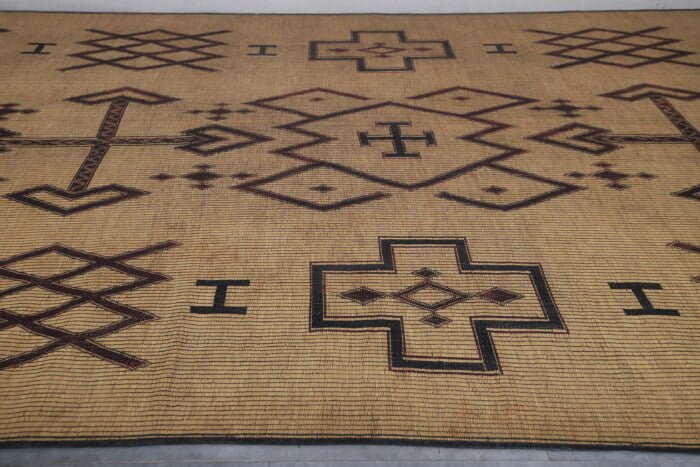 TUAREG RUG 9.3 X 14.1 FEET