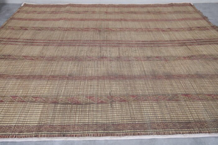 TUAREG RUG 6.8 X 8.6 FEET