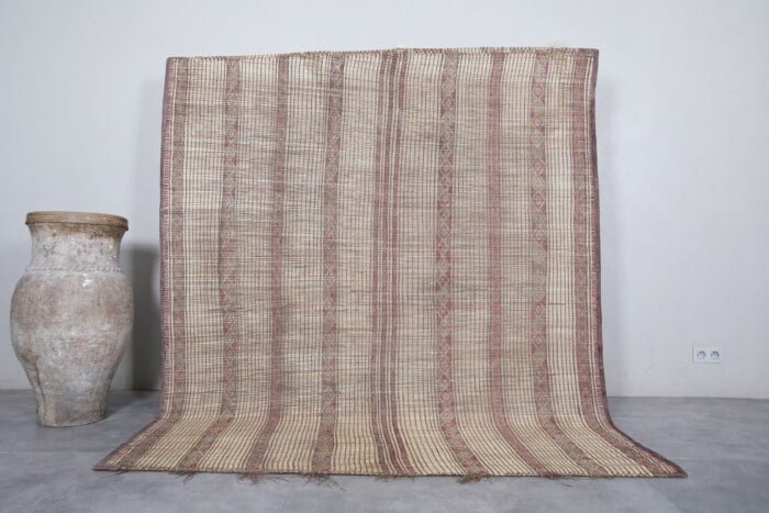 TUAREG RUG 6.8 X 8.6 FEET