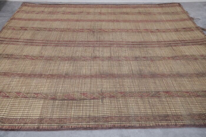 TUAREG RUG 6.8 X 8.6 FEET