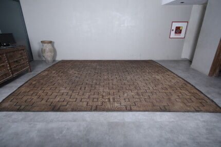 TUAREG RUG 10 X 15.1 FEET