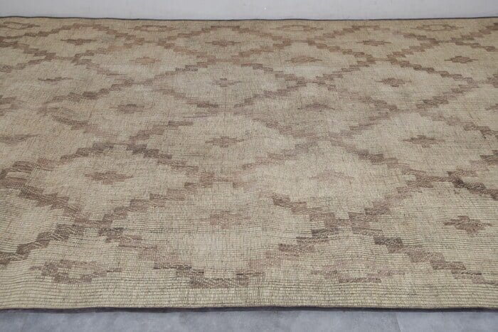 TUAREG RUG 8 X 15.8 FEET