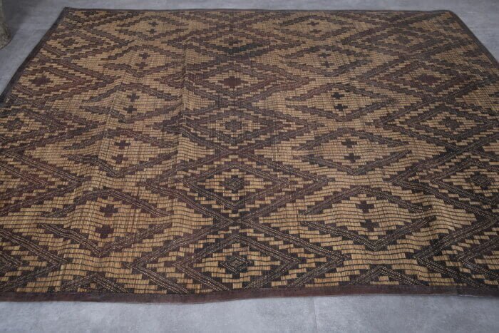 TUAREG RUG 5.4 X 6.9 FEET