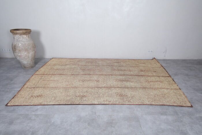 TUAREG RUG 6.7 X 10.1 FEET