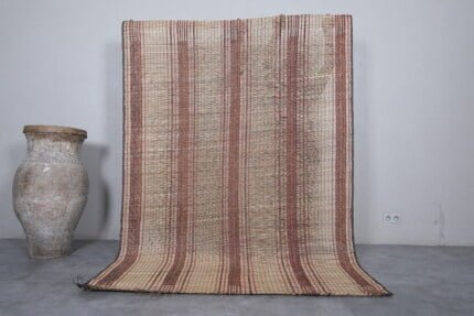 TUAREG RUG 5.6 X 8.1 FEET