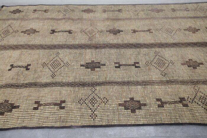 TUAREG RUG 4.9 X 8.4 FEET