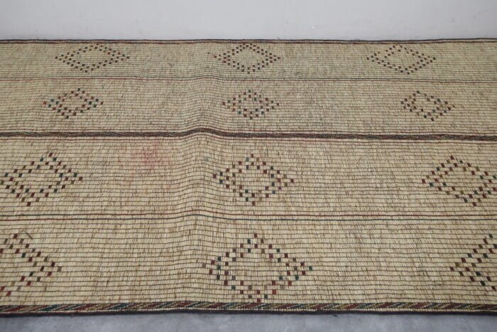 TUAREG RUG 5.6 X 10.9 FEET