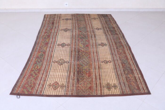 Tuareg rug 4.9 X 8.2 feet